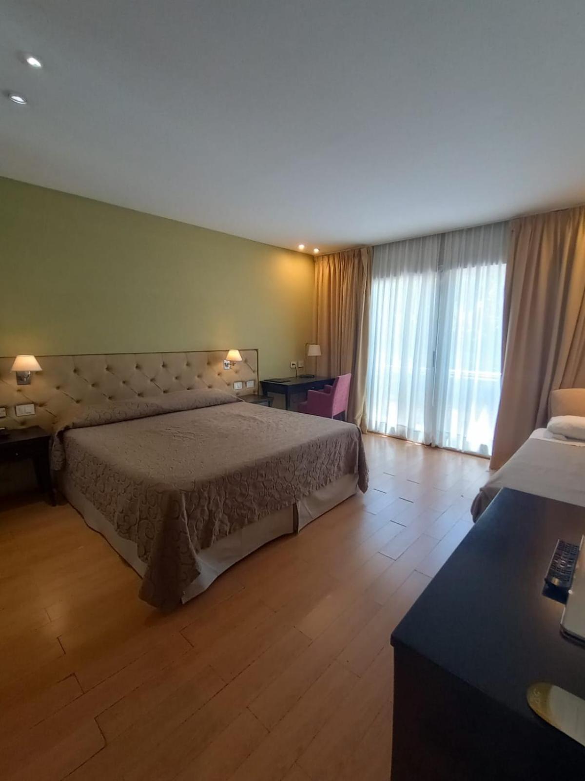 Hotel Plaza Colón Oda fotoğraf