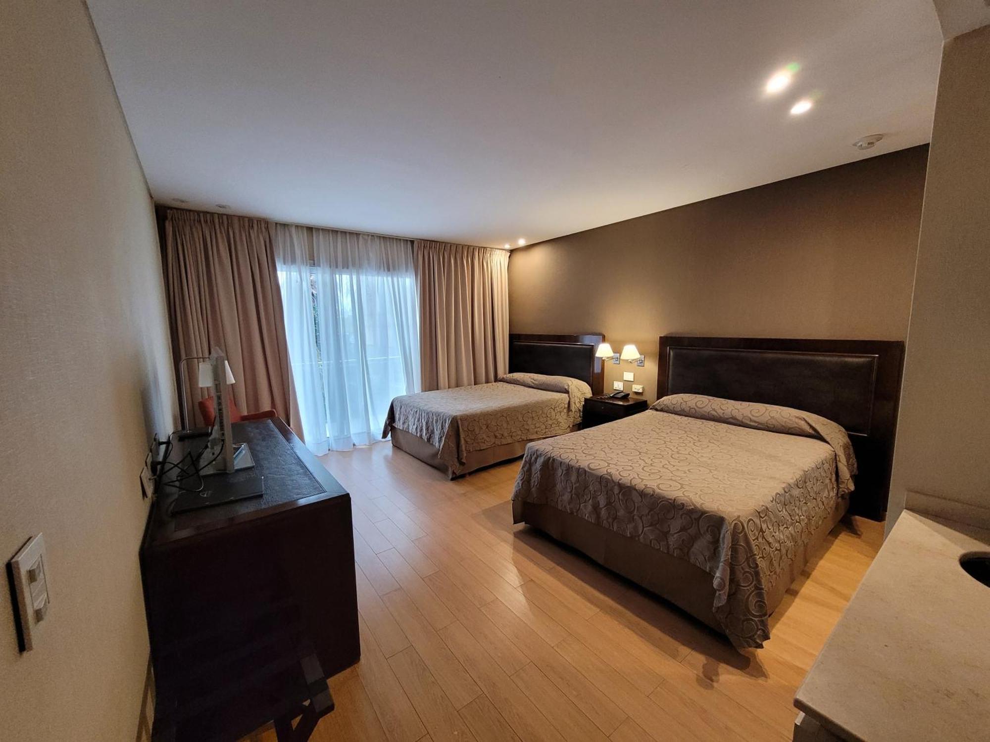 Hotel Plaza Colón Dış mekan fotoğraf
